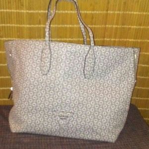 Guess tote excellent clean condition